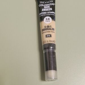 Revlon ColorStay Skin Awaken Concealer - Shade 015